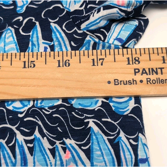Lilly Pulitzer Etta V-Neck Top Womens S Blue Sails & Stripes T-Shirt Tee NEW NWT - Picture 11 of 14